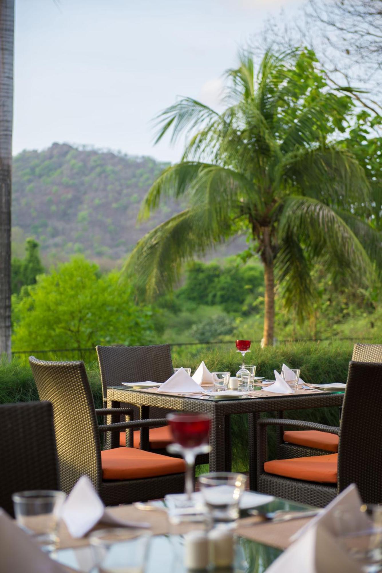 Gir Serai - Ihcl Seleqtions Sasan Gir Extérieur photo